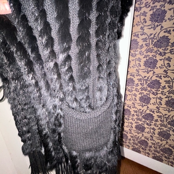 Alberto Makali Black Fur Vest With Fringe and Pockets - Picture 12 of 13